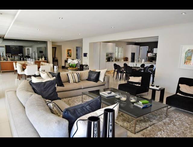 5 BEDROOM HOUSE FOR SALE IN SANDOWN